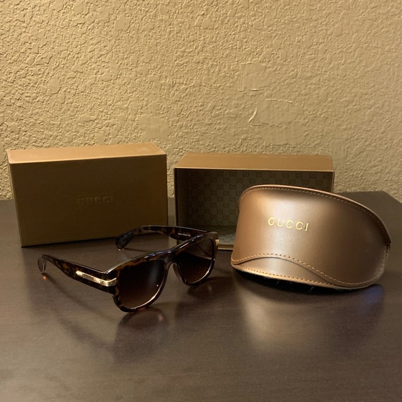 Gucci Brown Tortoise Sunglasses with Case - Picture 1 of 8